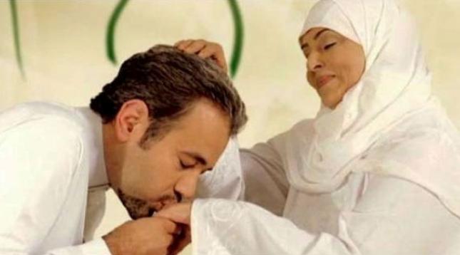 Довольство Аллаха в довольстве матери